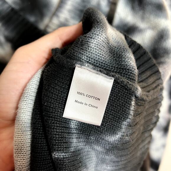 EVEREVE Tie Dye V Neck Sweater - Picture 3 of 4